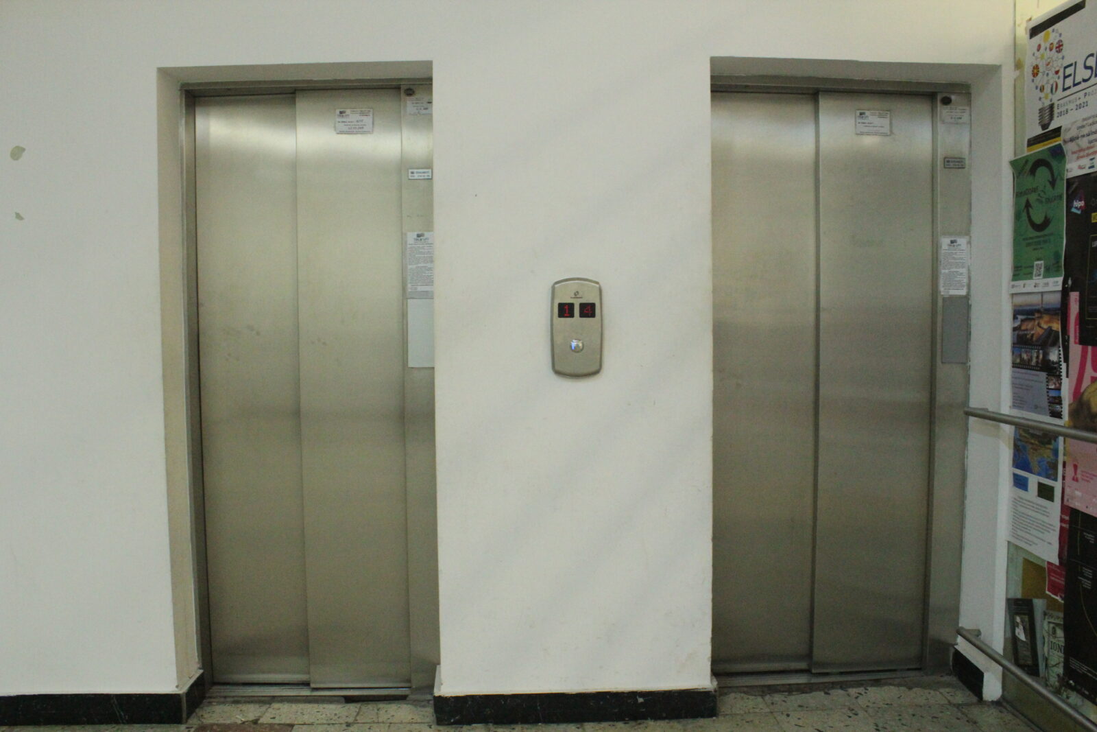 7 / 8 Lift persoane cu dizabilităţi